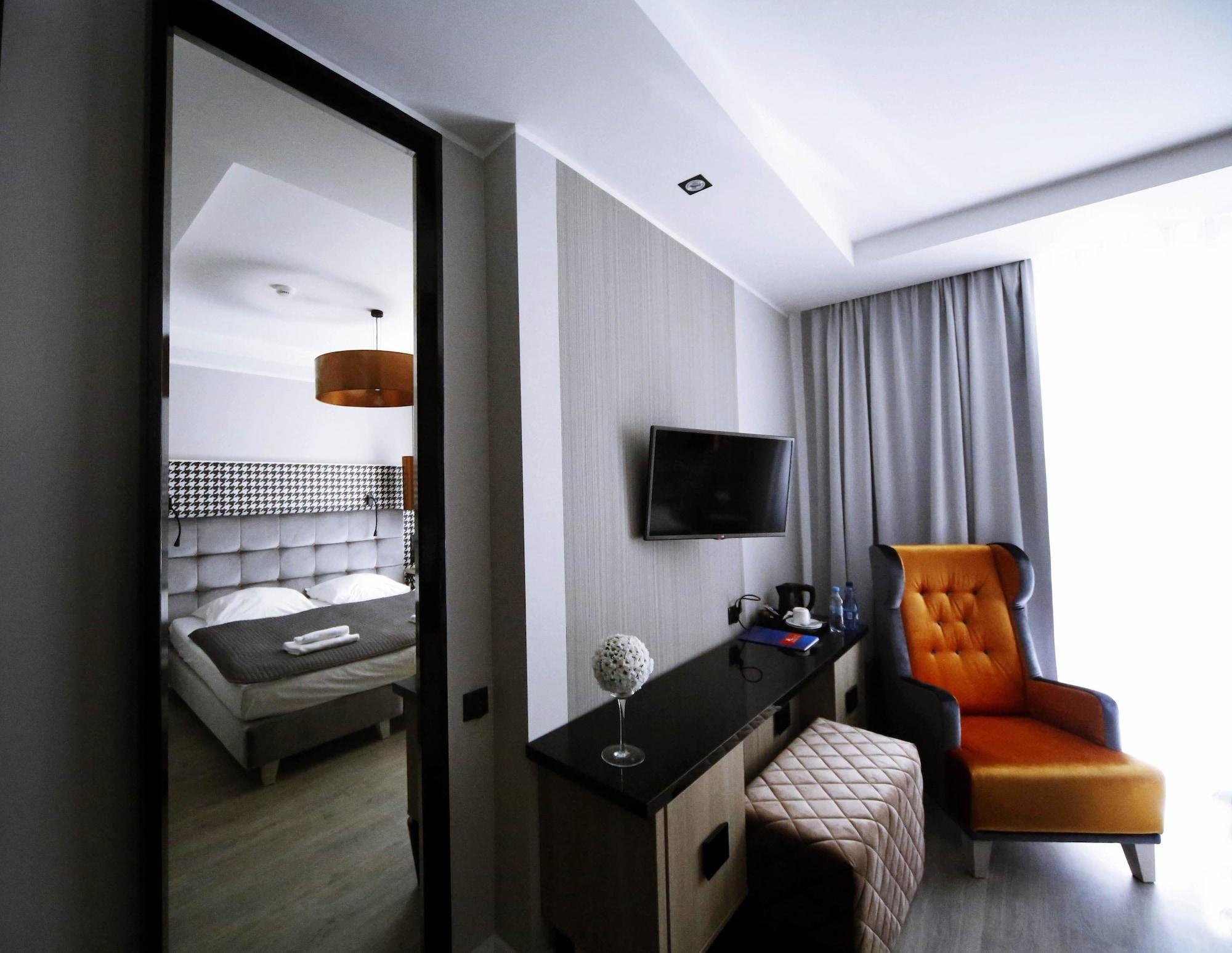 Hotel Pomaranczowa Plaza سوبوت المظهر الخارجي الصورة