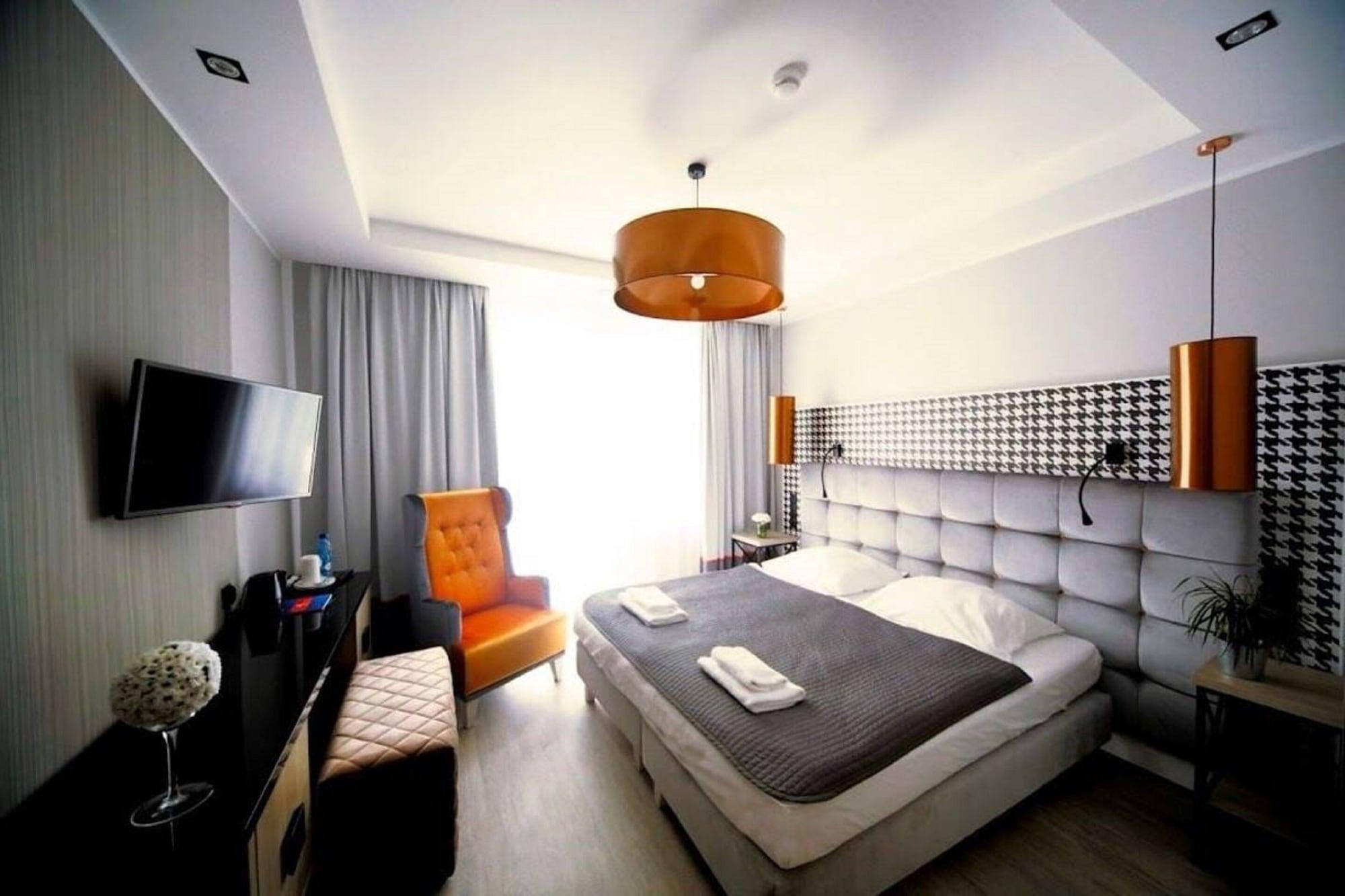 Hotel Pomaranczowa Plaza سوبوت المظهر الخارجي الصورة